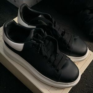 Barely worn size 42 (men)